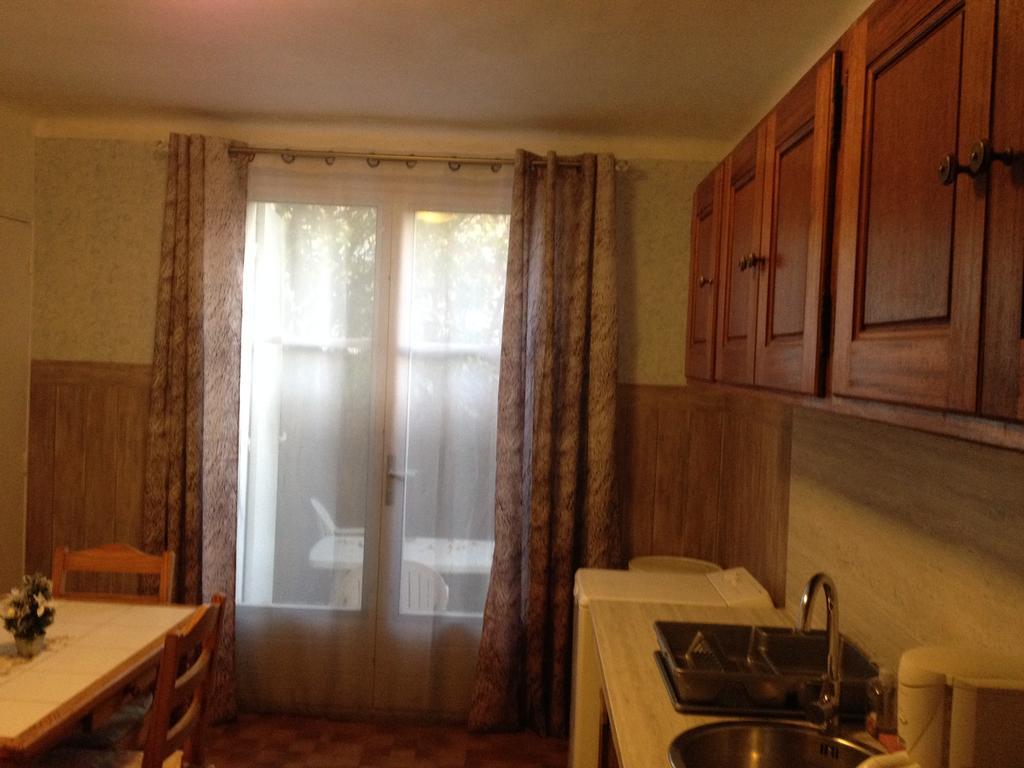 Appartement La Plage En Provence Le Pradet Szoba fotó